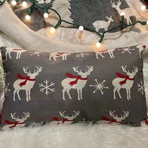 Christmas Reindeer Linen Pillow Cover with Modern Clean Look!  NWT